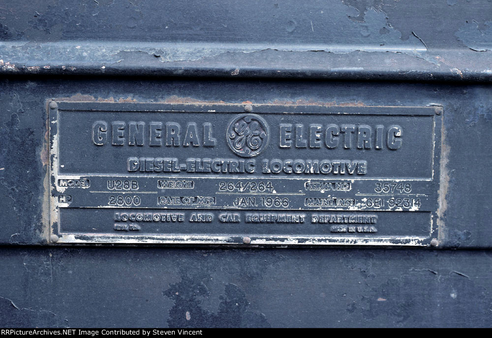 Milwaukee Road U28B #5503 builder plate.